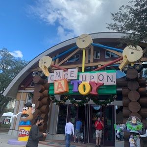 Meet your Posher, Gabriella